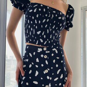 Wilfred New Smocked Blouse Cropped blouse Small Polka Dot Classic Navy/Espace